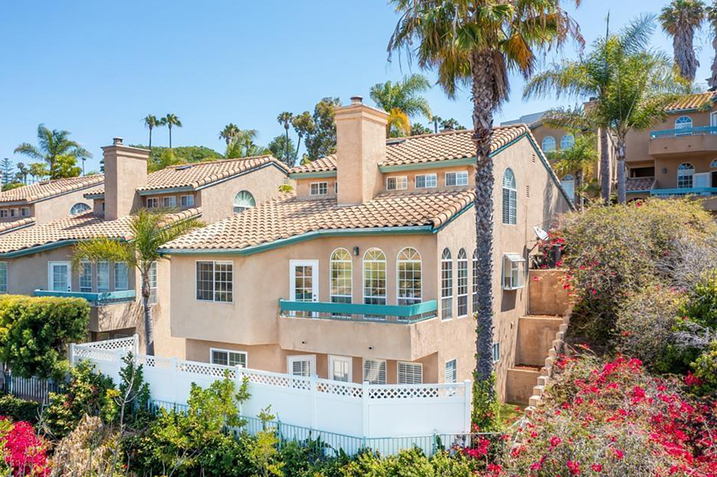 2287 Loring St, Unit 1, San Diego, CA 92109